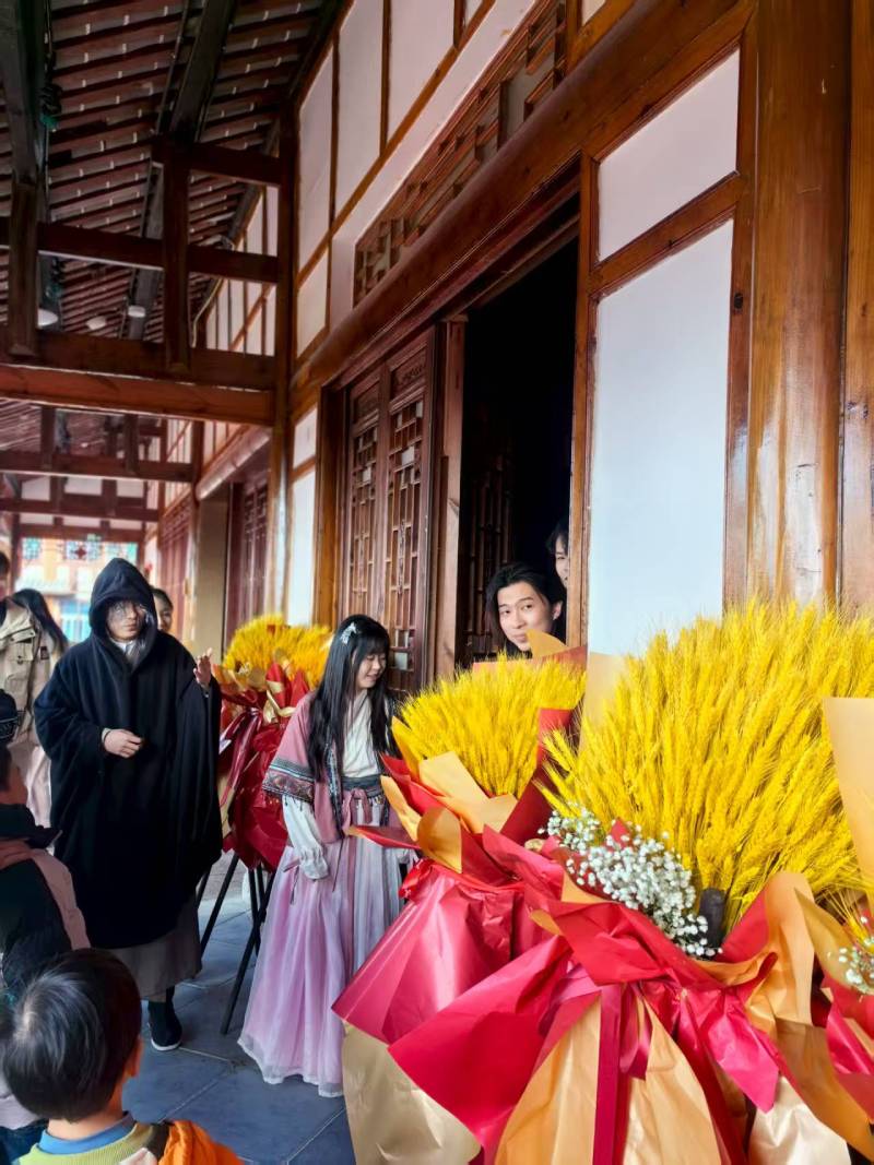 沉浸赋能：德钦县景区演艺的差异化突围之路